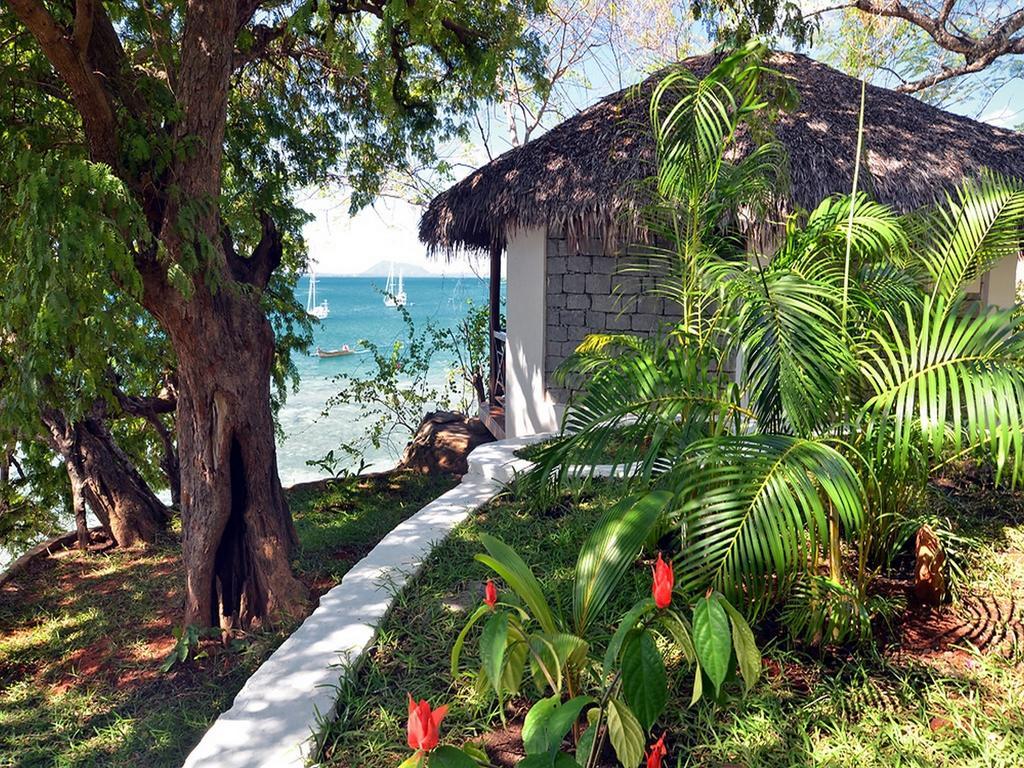 Auberge Le Maki Lodge Ampangorinana Phòng bức ảnh