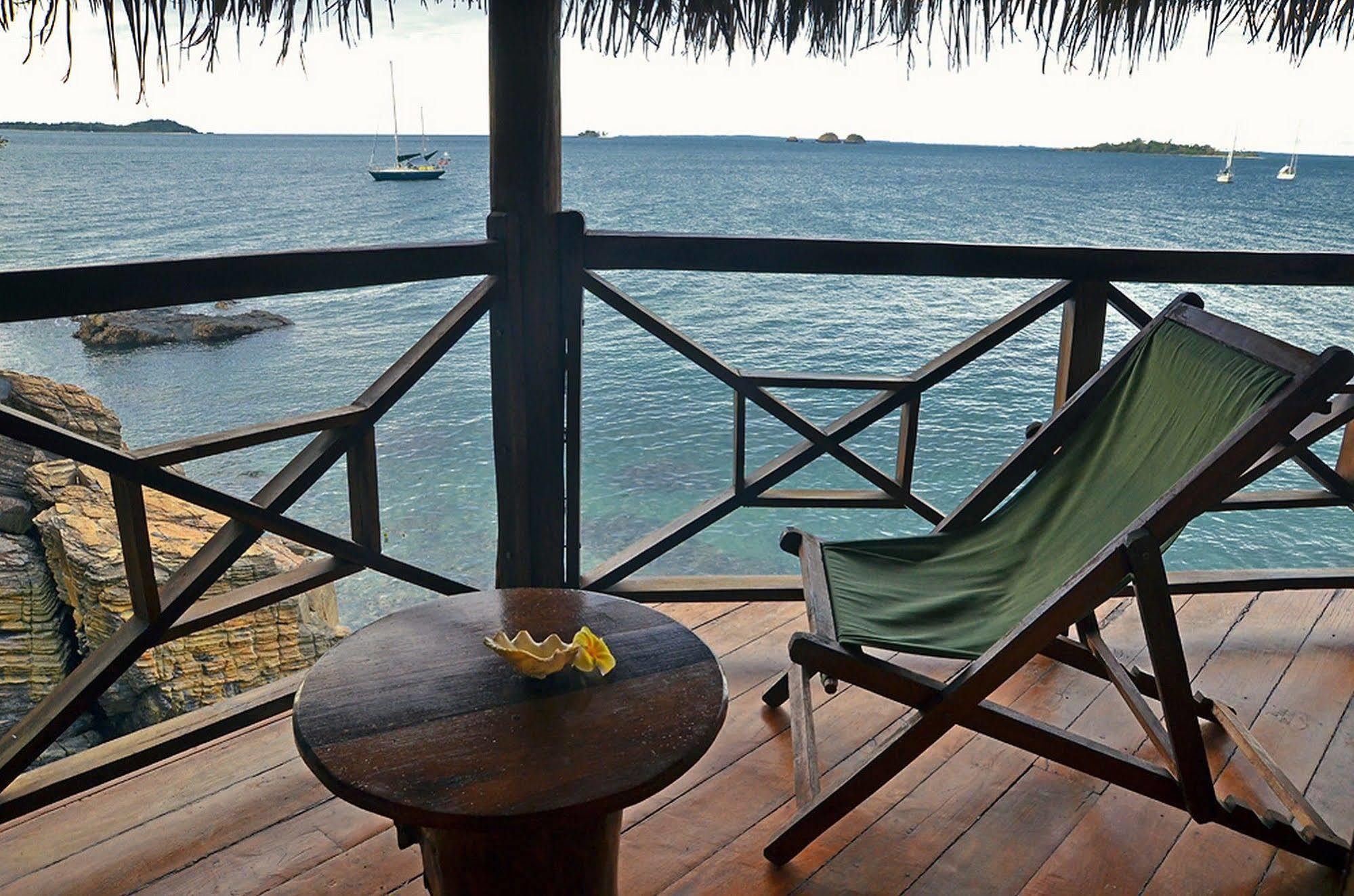 Auberge Le Maki Lodge Ampangorinana Ngoại thất bức ảnh